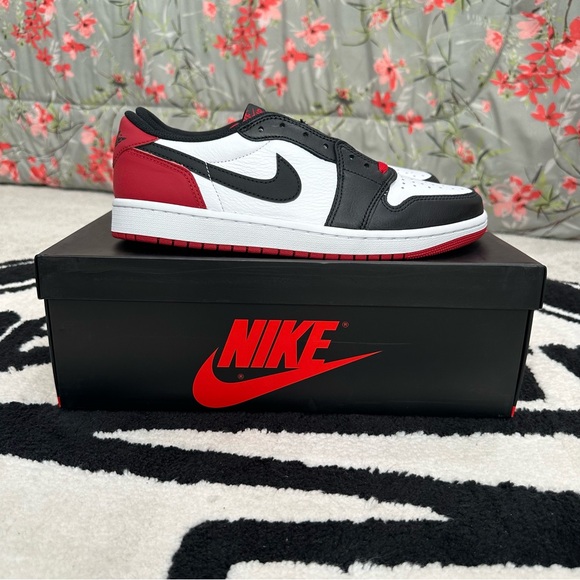 Nike Air Jordan 1 Low OG ‘Black Toe’ 🚨FINAL DROP🚨 - Picture 8 of 9